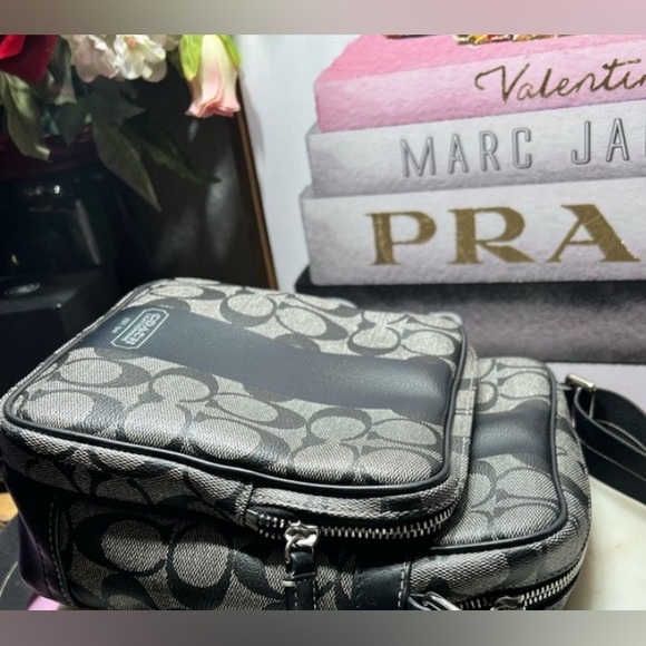 Coach Black and Gray Men's Bag GUC - Picture 6 of 14